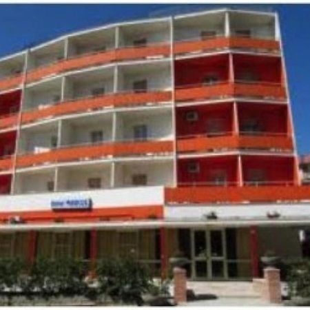 Hotel Marcus Cesenatico Exteriör bild