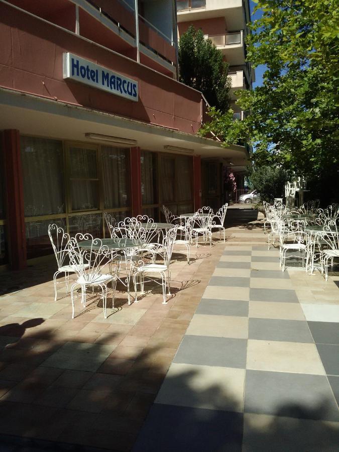Hotel Marcus Cesenatico Exteriör bild